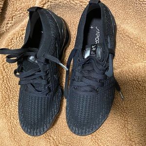 Size 9 Women Vapormax